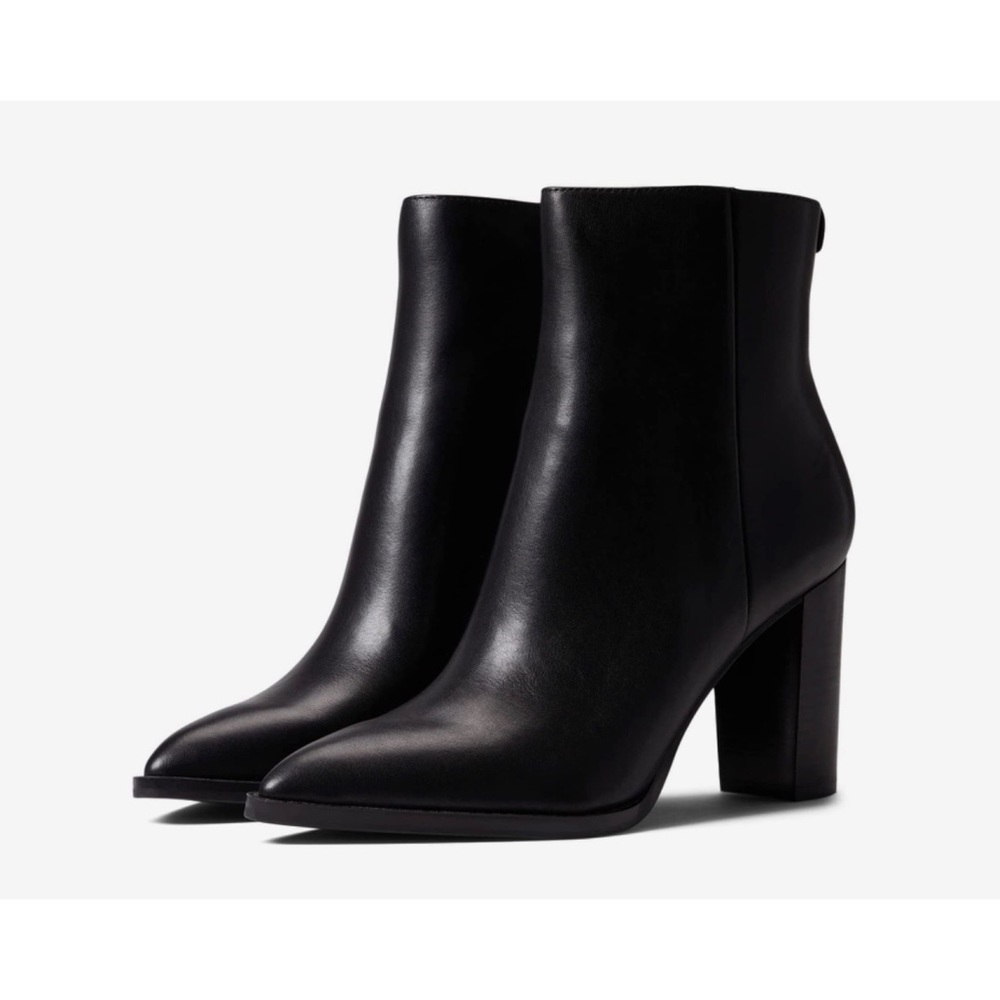 Calvin Klein size 9 yenny boot bootie